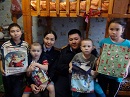 В канун Нового года сотрудники СУ СК по РК поздравляют детей с предстоящим праздником