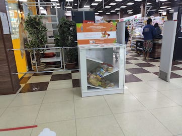 В Калмыкии благотворители помогли бабушке, у которой из продуктов оставались полкило картошки и бульонный кубик