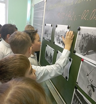 В элистинских школах проходят уроки, посвященные 80-летию разгрома немецко-фашистских захватчиков под Сталинградом
