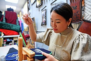 Национальная вышивка калмыцких мастериц представлена на форуме «Россия»